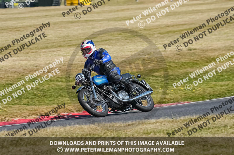 cadwell park;cadwell park photographs;cadwell trackday photographs;enduro digital images;event digital images;eventdigitalimages;peter wileman photography;racing digital images;trackday digital images;trackday photos